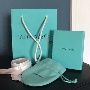 Tiffany & Co. Bag, Gift Box, Pouch, Ribbon